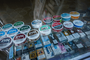 Why Non-Tobacco Nicotine Pouches Can Be a Better Choice Than Vapes for Stopping Smoking